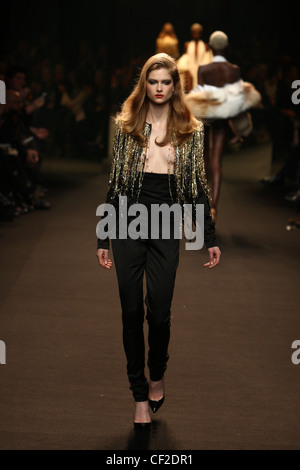 Alexandre VauthierParis Haute CoutureSpringSummer 2011 Stockfoto