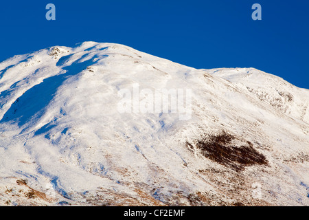 Schneebedeckte Berge in der Nähe von Glencoe. Stockfoto