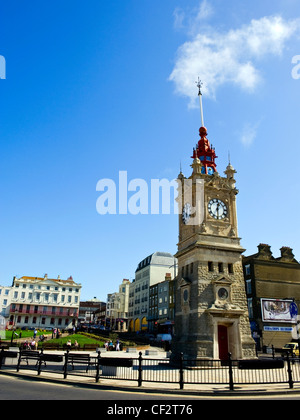 Margate Clock Tower, erbaut 1887, Königin Victorias goldenes Jubiläum, direkt am Meer zu feiern. Stockfoto