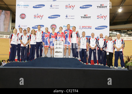 Sir Chis Hoy Victoria Pendleton Shane Sutton Jessica Varnish Laura Trott Team Sky GB im London Olympischen Velodrom 2012 Jess Vickie Stockfoto