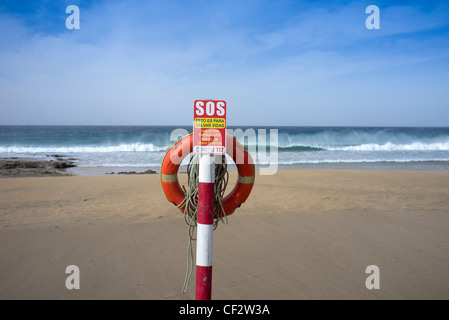 Rettungsring auf einem Strand fuerteventura Stockfoto