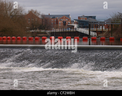 Wehr am Fluss sieben in Worcester, Großbritannien Stockfoto