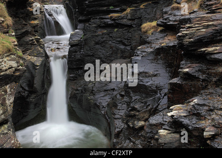 Wasserfall in St. Nectan Glen Tintagel Stadt, Grafschaft Cornwall, England, UK Stockfoto