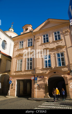 Letenska Straße Mala Strana Stadtteil Kleinseite Prag Tschechische Republik Europa Stockfoto