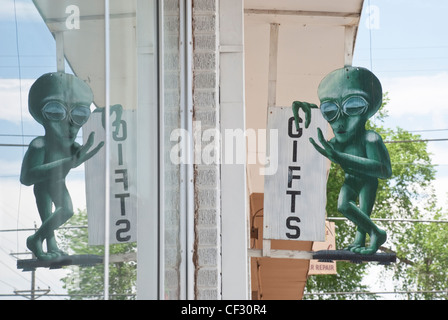 Aliens und UFOs sind das Thema der Stadt in Roswell, New Mexico. Stockfoto