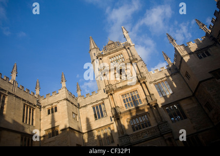 Die Bodleian Library, die wichtigsten Research Library der Universität Oxford und eine der ältesten Bibliotheken Europas. Es ist eines von sechs Stockfoto