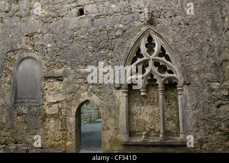 Außenansicht des Kilfenora Kathedrale aus dem 12. Jahrhundert; Kilfenora County Clare Irland Stockfoto