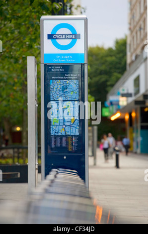 Eine Barclays Cycle Hire docking-Station. Stockfoto