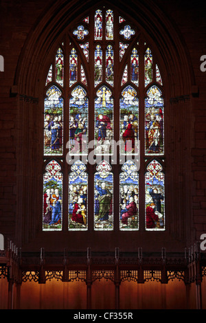 Die Glasfenster im Inneren Dunkeld Kathedrale. 14. Jh. Chor, der älteste Teil der Kirche dient heute als ein paris Stockfoto