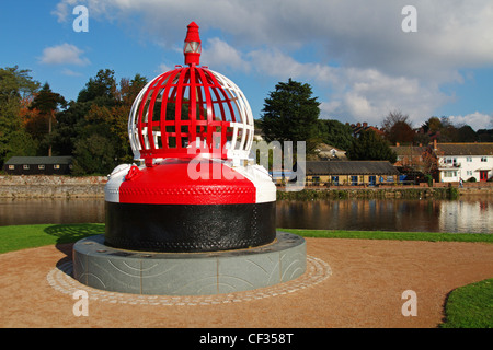 Restaurierte Boje am Kai an der Kreuzung des Flusses Exe und den Exeter Ship Canal. Stockfoto