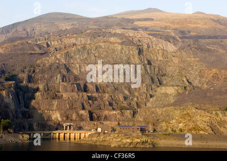 Schiefer Dinorwic-Steinbruch in der Nähe von Llanberis in Gwynedd. Stockfoto