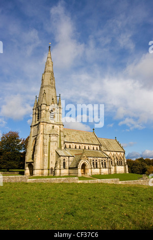 Str. Marys Kirche auf dem Gelände der Fountains Abbey and Studley Royal. Stockfoto