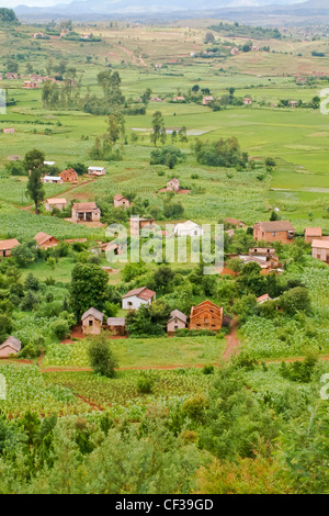 Typische madagassische Dorf in der Nähe von Antsirabe, Hochland von Madagaskar Stockfoto