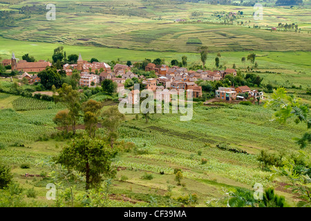 Typische madagassische Dorf in der Nähe von Antsirabe, Hochland von Madagaskar Stockfoto