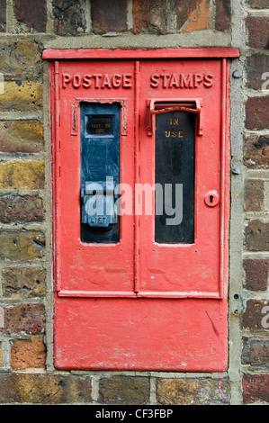 Eine Nahaufnahme von einer alten Stil Briefmarke Box in Eton. Stockfoto