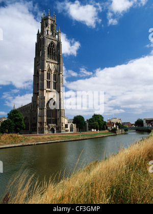 St Botolph Kirche neben dem Fluss Witham hat die höchste mittelalterliche Turm in England. Vor allem 14. Jahrhundert ist die Kirche Decora Stockfoto