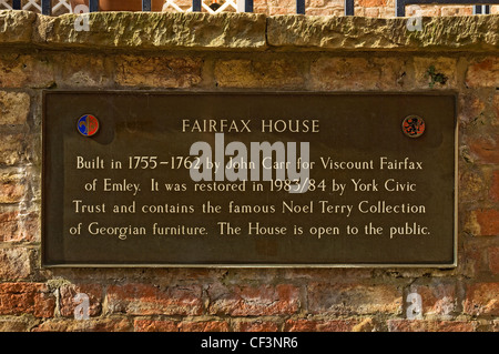 Plakette am hinteren Eingang Fairfax House in Castlegate, "die schönsten georgianischen Stadthaus in England". Stockfoto