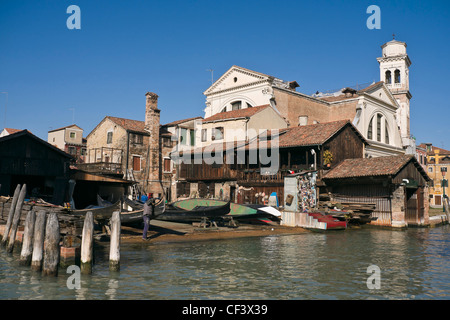 Squero San Trovaso, älteste Gondel-Werft (17. Jh.) noch in Betrieb - Venedig, Venezia, Italien, Europa Stockfoto