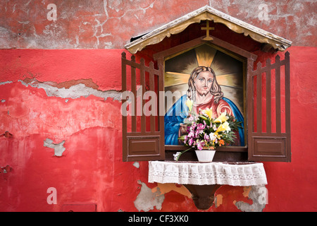 Straße Altar an der Wand des Büros der kommunistischen Partei Italiens in Castello Bezirk - Venedig, Venezia, Italien, Europa Stockfoto