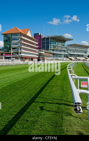 York Racecourse, eine Pferderennbahn, auf den Knavesmire gelegen. Stockfoto