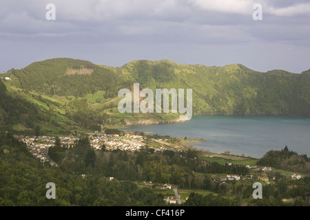 Portugal Azoren Sao Miguel, Sete Cidades Caldera & Lagoa Azul Stockfoto
