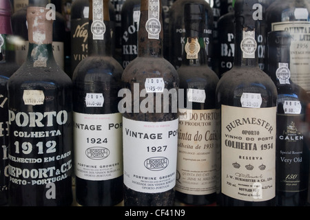 Portugal-Lissabon, Vintage Portwein-shop Stockfoto