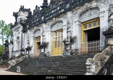 Grab von Kaiser Khai Dinh, Hue, Vietnam Stockfoto