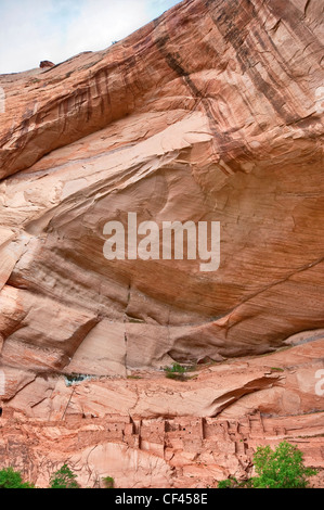 Betatakin Ruine im Tsegi Canyon, Navajo National Monument, Shonto Plateau, Arizona, USA Stockfoto