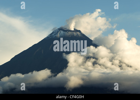 Tungurahua Vulkan Rauchen Anfang 2012 Stockfoto