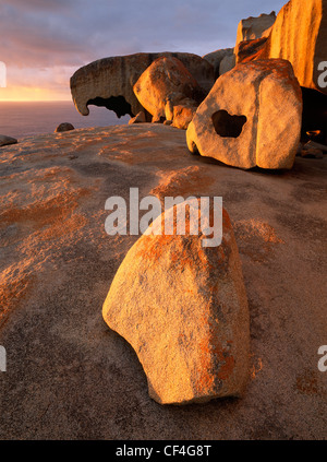 Sonnenaufgang am Granitfelsen am Remarkable Rocks in Flinders Chase Nationalpark, South Australia, Australien. Stockfoto