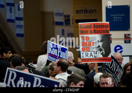 Ron Paul Unterstützer bei der California State GOP Convention 25.02.2012.