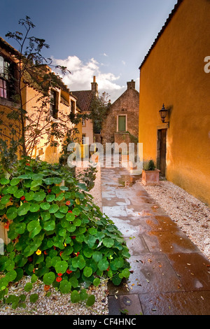 Eine Ansicht des sechzehnten Jahrhunderts Gassen in der alten Stadt von Culross Fife. Dieses malerische Royal Burgh am Nordufer Stockfoto