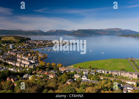 Blick von Lyle Hill über Gourock und Cardwell Bucht über den River Clyde in Richtung der Berge von Argyll. Der Name Lyle Stockfoto