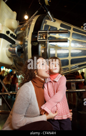 Moskau Russland 8 NOVEMBER: In der Raumfahrt Museum in Spielform vertraut zu machen Kinder Geschichte 8. November 2009 in Moskau. Stockfoto