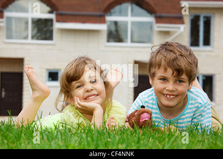 Bruder Und Schwester Schlafen Miteinander Bruder Und Schwester Schlafen Miteinander