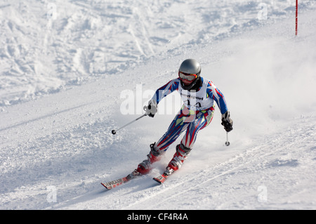 Children's Ski Rennen an der Nevis Range Fort William schottischen Highlands Schottland Großbritannien in perfektem sonnigen Bedingungen gehalten Stockfoto