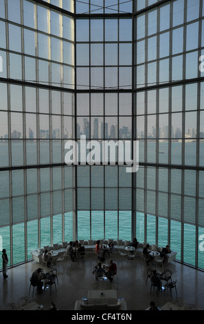 Im Inneren des Museums für islamische Kunst in Doha, Katar. Stockfoto