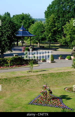 Landschaftsgärten im Schlosspark, ein Gebiet im Zentrum von Colchester, enthält ein Kinder Spielplatz, Minigolf und putting Stockfoto