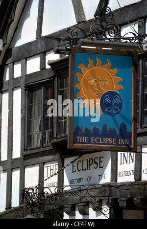 Das Eclipse-Inn auf dem Platz. Die schwarzen und weißen Fachwerkbau stammt aus dem 1540 und war früher ein Pfarrhaus (um die Stockfoto