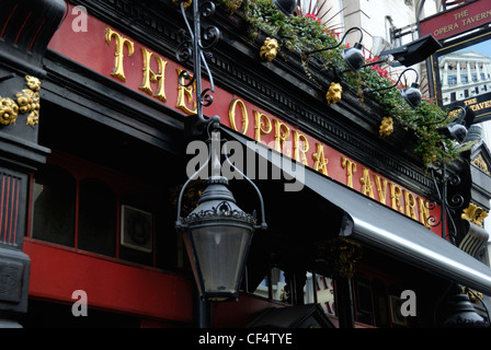 Das Opera-Taverne Public House in Covent Garden. Stockfoto