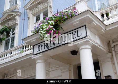 Das Byron Hotel in Queensborough Terrasse W2, benannt nach dem berühmten Dichter Lord Byron. Stockfoto