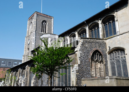 Die Kirche von Str. Andrew, der zweitgrößte mittelalterliche Pfarrkirche in Norwich. Der Turm stammt aus dem Jahre 1478. Stockfoto