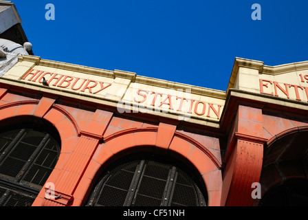 Am alten Bahnhof Highbury Eingang in Holloway Road. Stockfoto