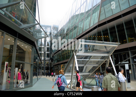 Eine neue Änderung, eine Einkaufs- und Entwicklung auf Cheapside. Das Gebäude wurde von Pritzker-Preisträgers Architekt Je entworfen. Stockfoto