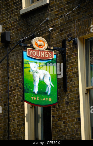 Das Lamm-Pub anmelden Lamb es Conduit Street. Stockfoto