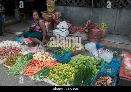 Markt in Straße Luang Prabang Laos Stockfoto