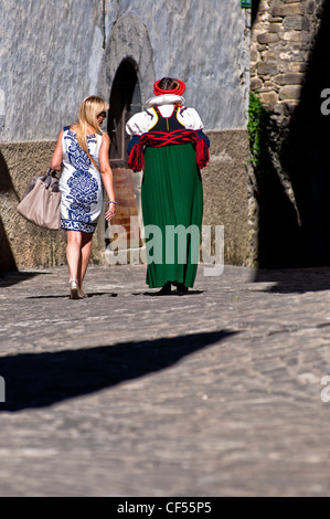 Traditionelles Ansotano Kleidung fest in Pyrenäen. Jacetania. Huesca. Aragón. Spanien Stockfoto