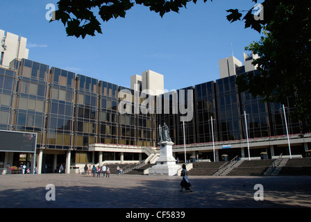 Blick auf den Civic Offices in Guildhall Square. Stockfoto