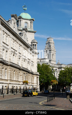 Außenansicht des Campus der Universität von Portsmouth Guildhall. Stockfoto