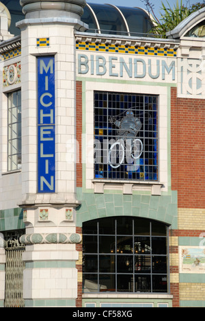 Einst Michelin House und jetzt das Bibendum Restaurant und Oyster Bar in Fulham Road. Stockfoto